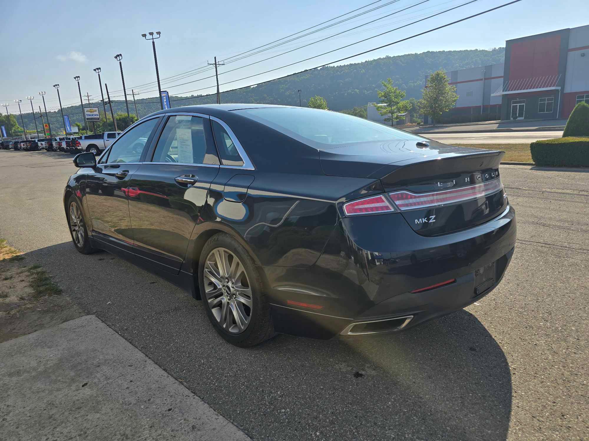 2016 Lincoln MKZ Base photo 5