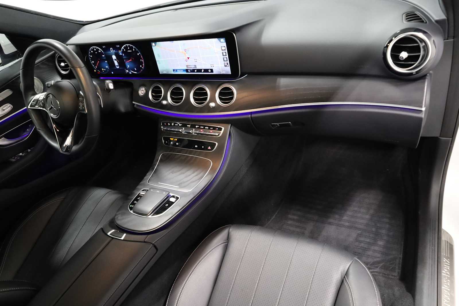 2023 Mercedes Benz E 350 4MATIC photo 3