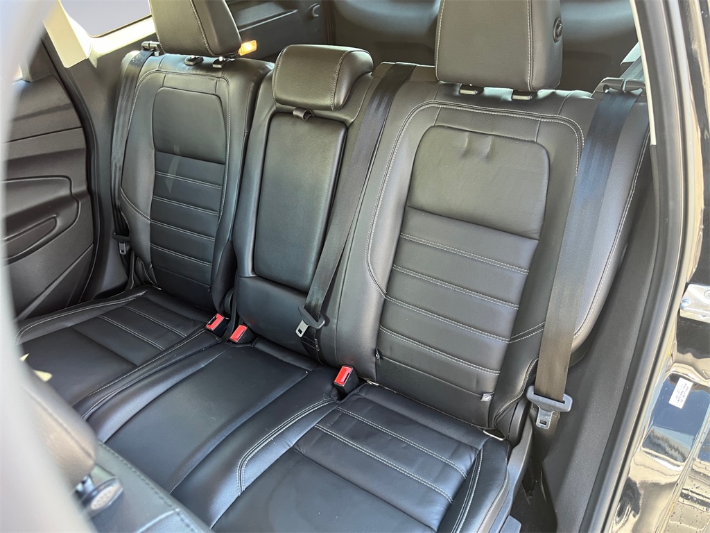 2018 Ford Escape SEL photo 16