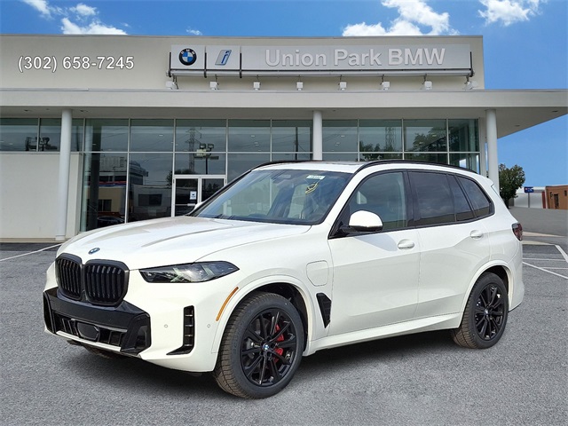 2026 BMW X5 50e's photo
