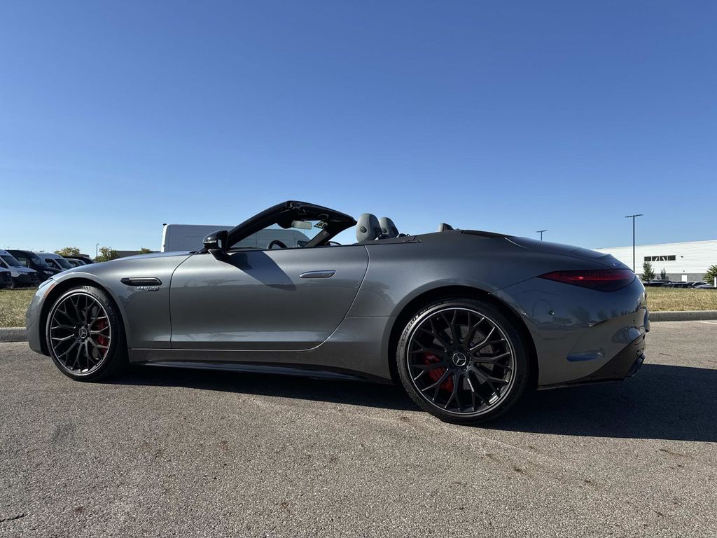 2022 Mercedes Benz SL 55 AMG photo 4