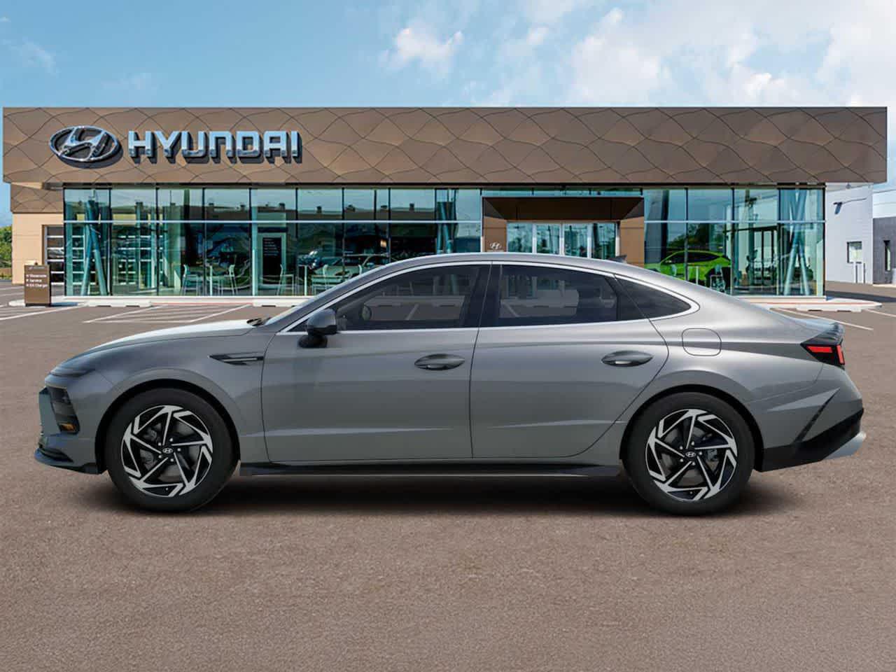 2026 Hyundai Sonata SEL Sport photo 2