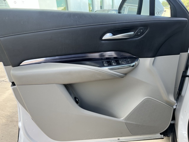 2023 Cadillac XT4 Luxury photo 12