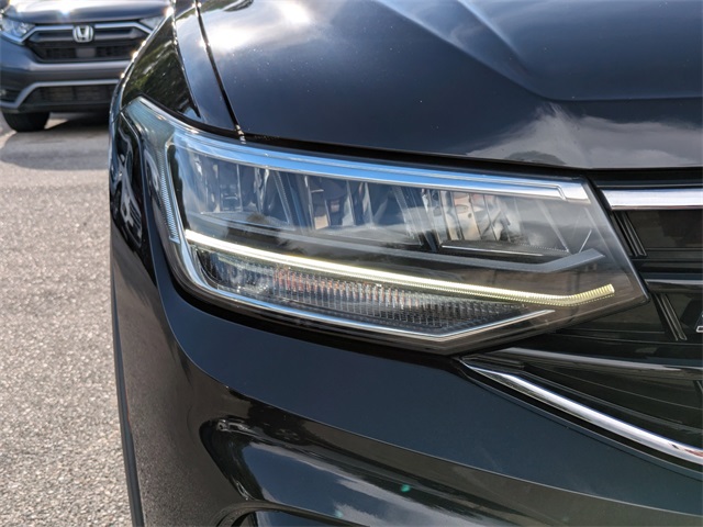 2023 Volkswagen Tiguan SE R-Line Black photo 10