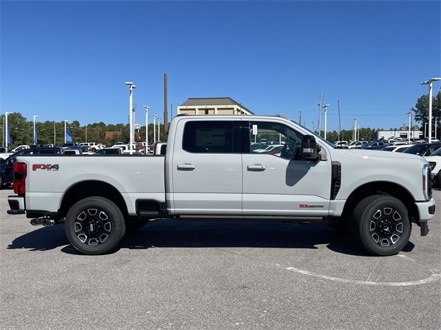 2026 Ford F-350 Platinum photo 2