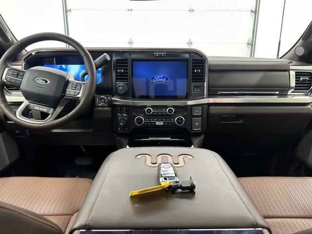 2025 Ford F-350 King Ranch photo 15