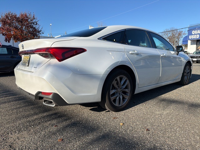2022 Toyota Avalon XLE photo 4