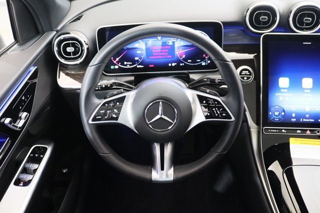 2025 Mercedes Benz GLC 300 4MATIC photo 6