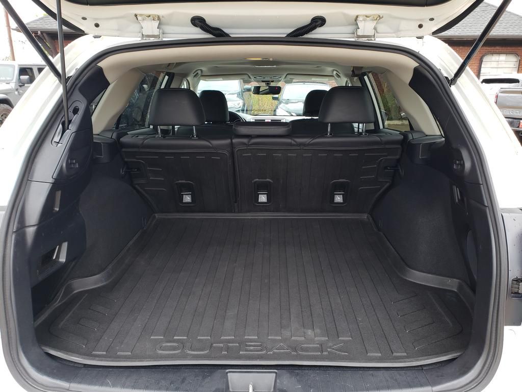 2017 Subaru Outback 3.6R Limited photo 5