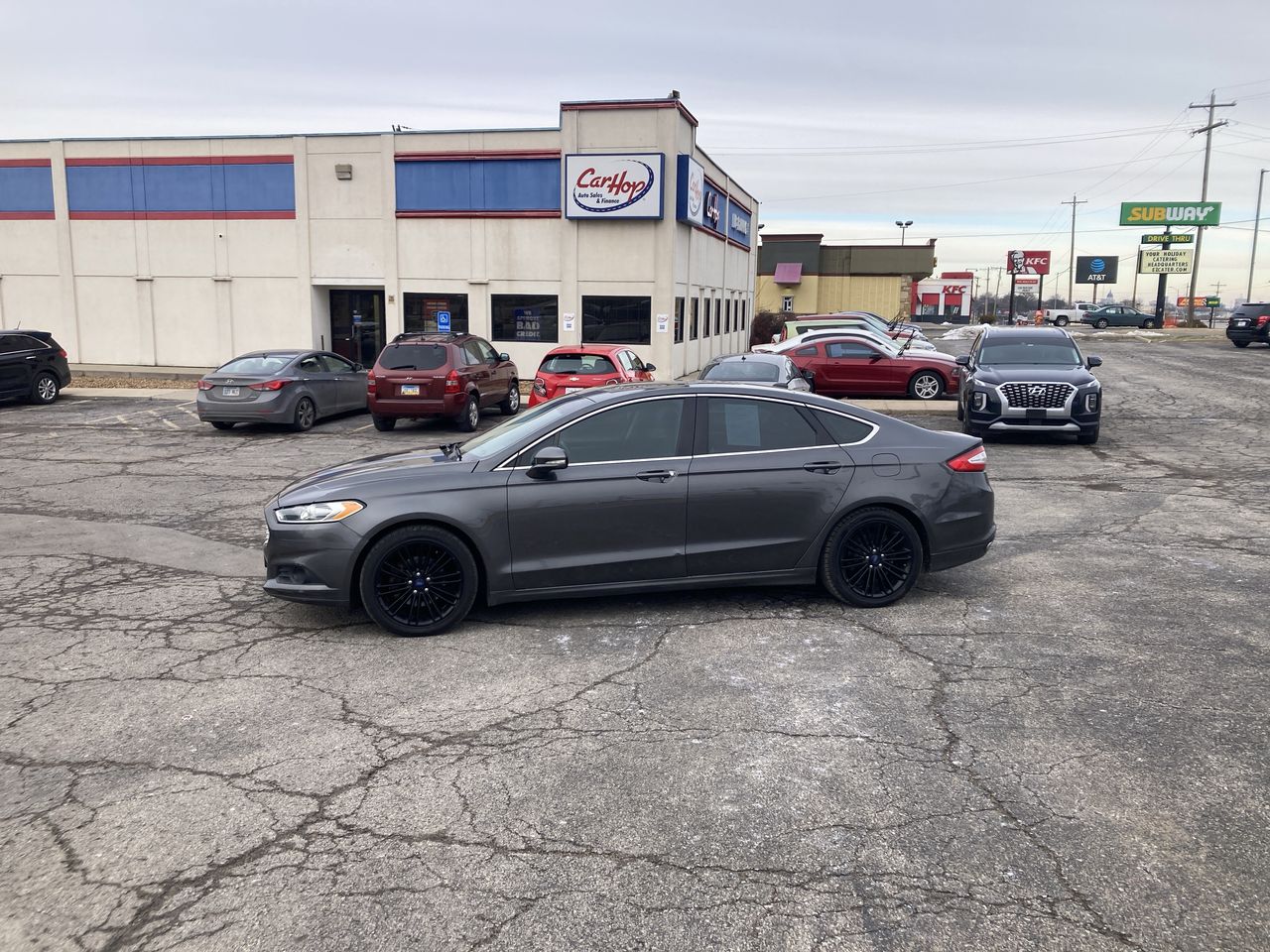 2016 Ford Fusion SE's photo