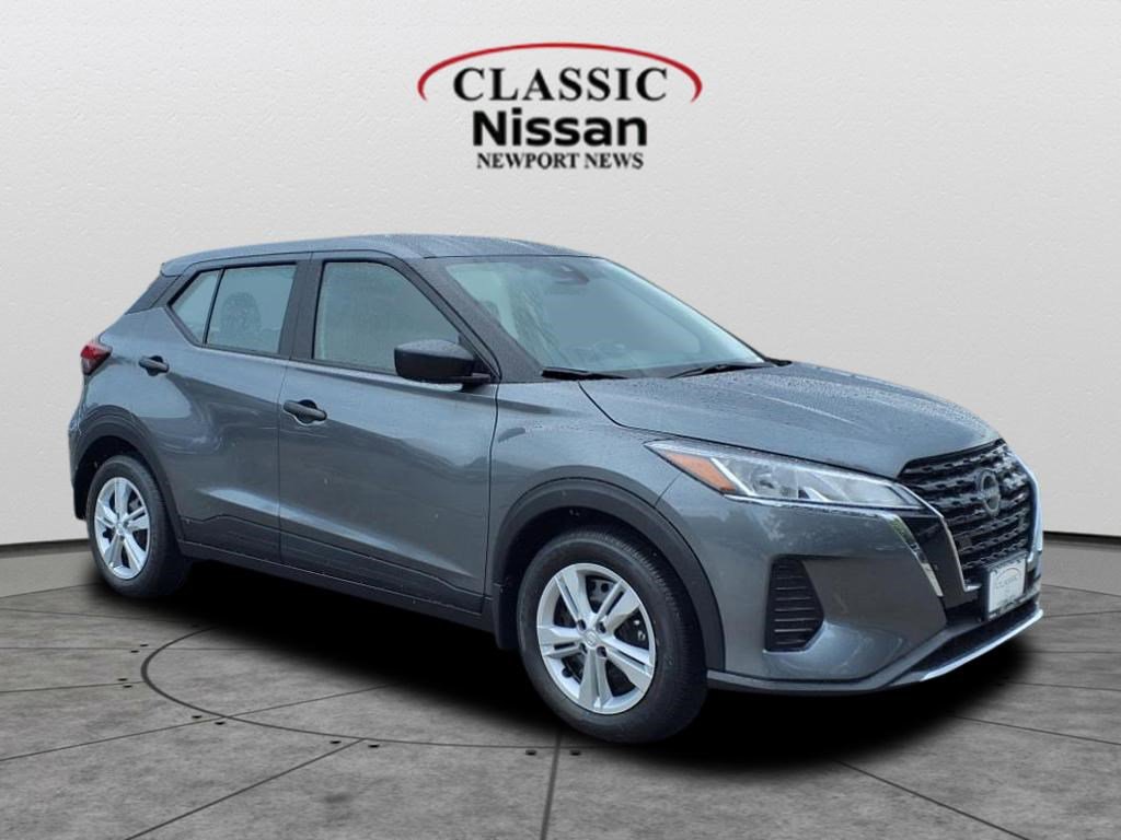 2025 Nissan KICKS PLAY Base's photo