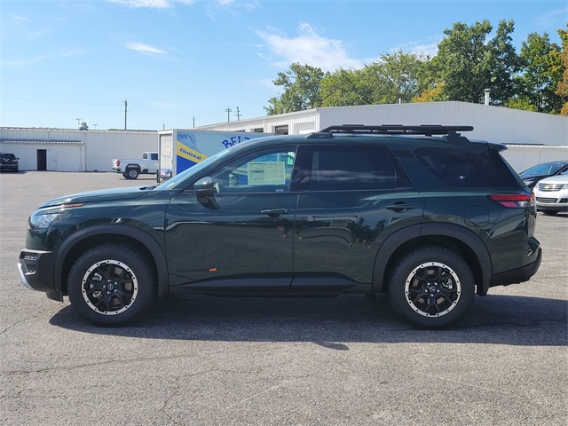 2025 Nissan Pathfinder Rock Creek photo 3