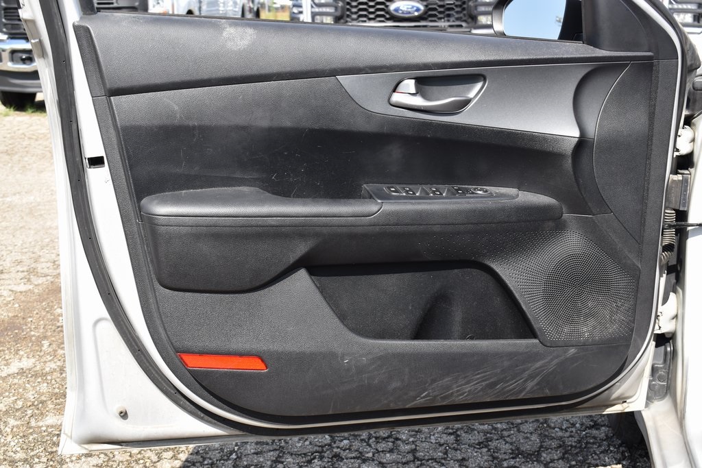 2020 Kia Forte LXS photo 9