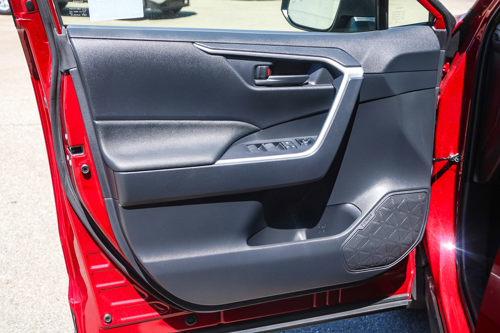 2025 Toyota RAV4 Hybrid LE photo 19