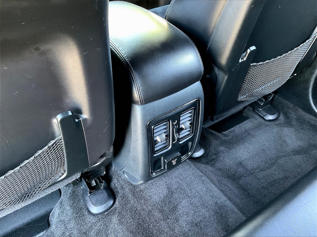 2018 Jeep Grand Cherokee Altitude photo 27