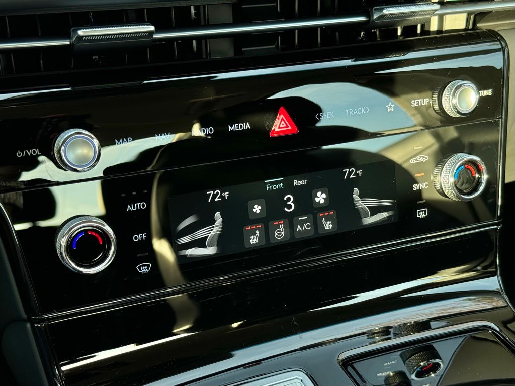 2025 Genesis G80 2.5T AWD photo 28