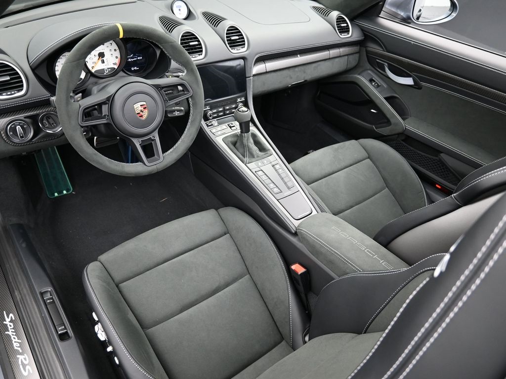 2025 Porsche Boxster Spyder photo 3