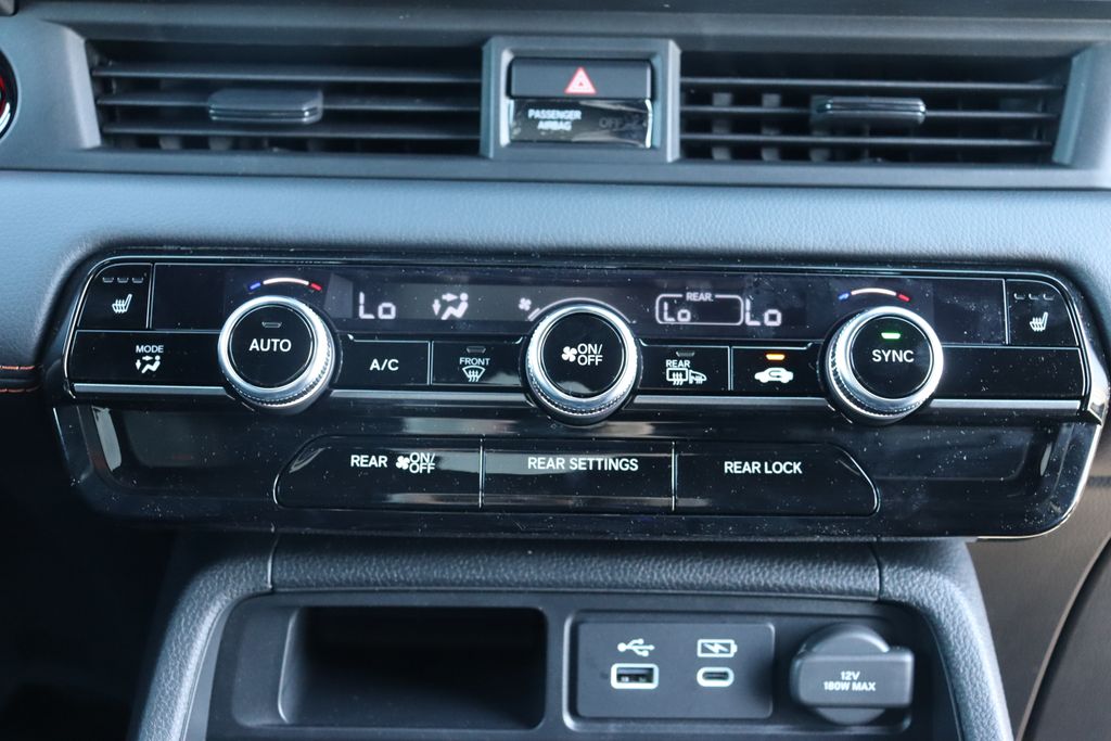 2025 Honda Pilot TrailSport photo 25