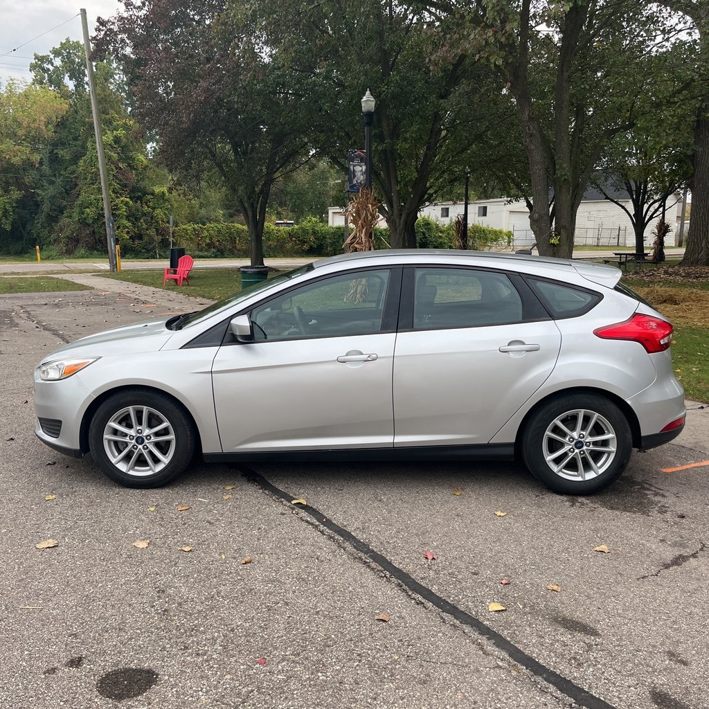 Used 2018 Ford Focus SE with VIN 1FADP3K23JL219120 for sale in Fowlerville, MI