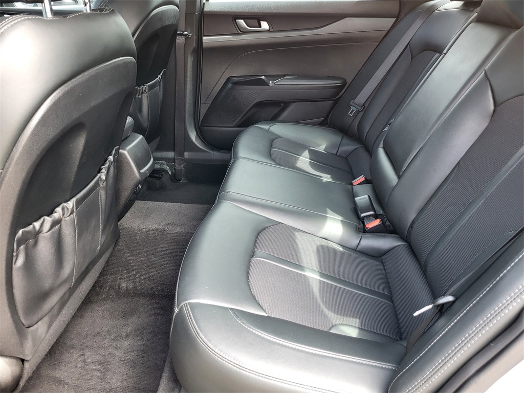 2022 Kia K5 GT-Line photo 16