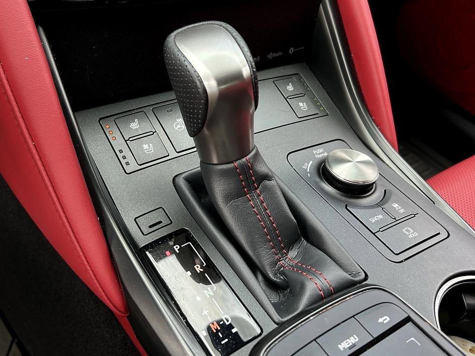 2024 Lexus IS 300 F SPORT photo 17