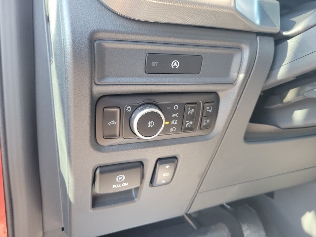 2025 Ford F-150 Lariat photo 7