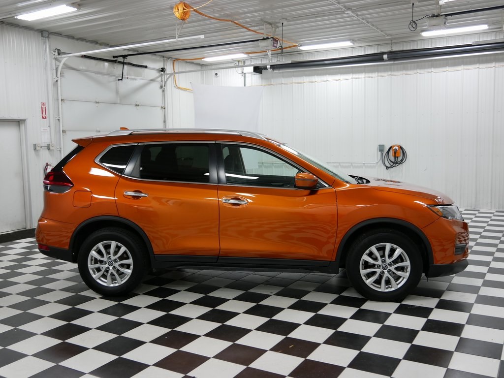 Used 2019 Nissan Rogue SV with VIN 5N1AT2MT0KC703879 for sale in Rochester, Minnesota