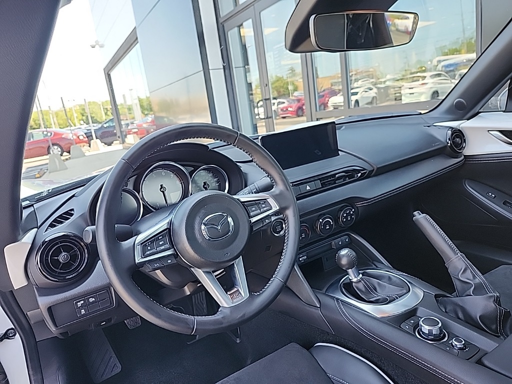 2024 Mazda MX-5 Miata Miata RF photo 7