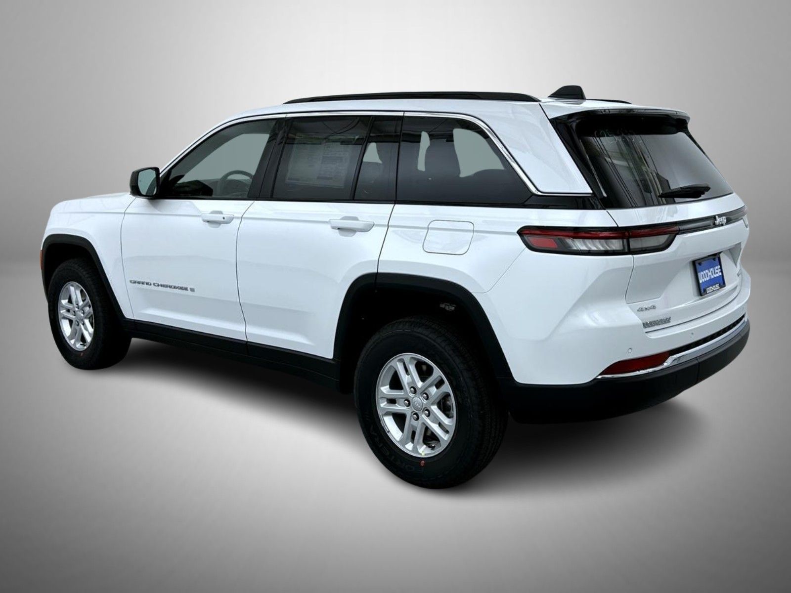 2025 Jeep Grand Cherokee Laredo photo 7