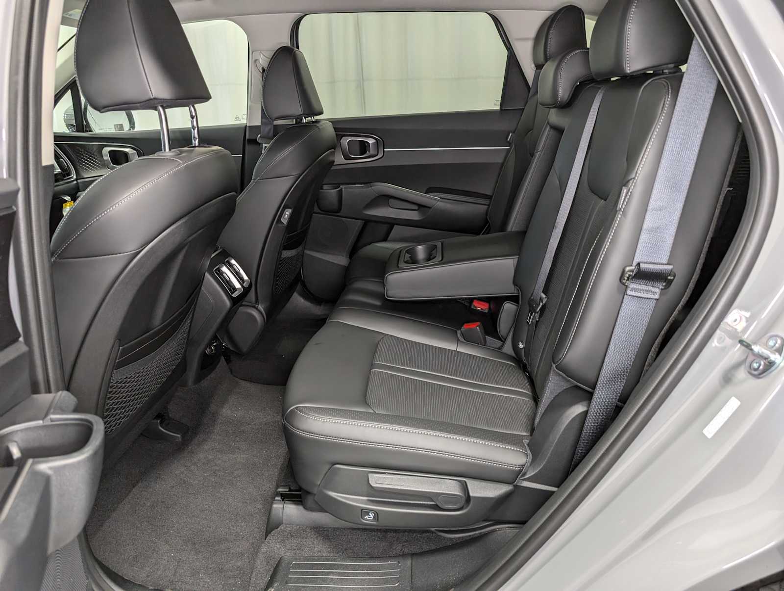 2026 Kia Sorento EX photo 18