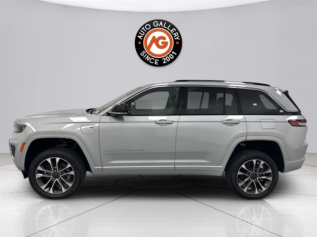 2022 Jeep Grand Cherokee Overland 4xe photo 2