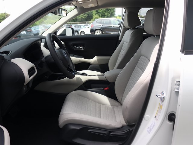 2026 Honda HR-V LX photo 6