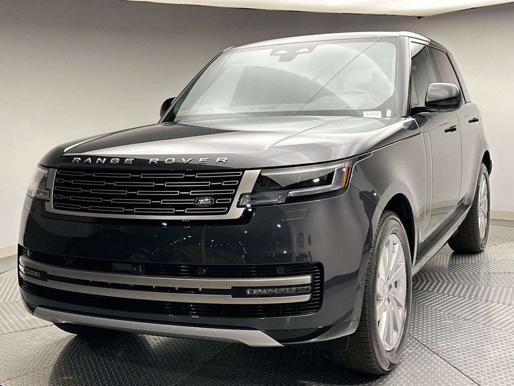2025 Land Rover Range Rover SE's photo