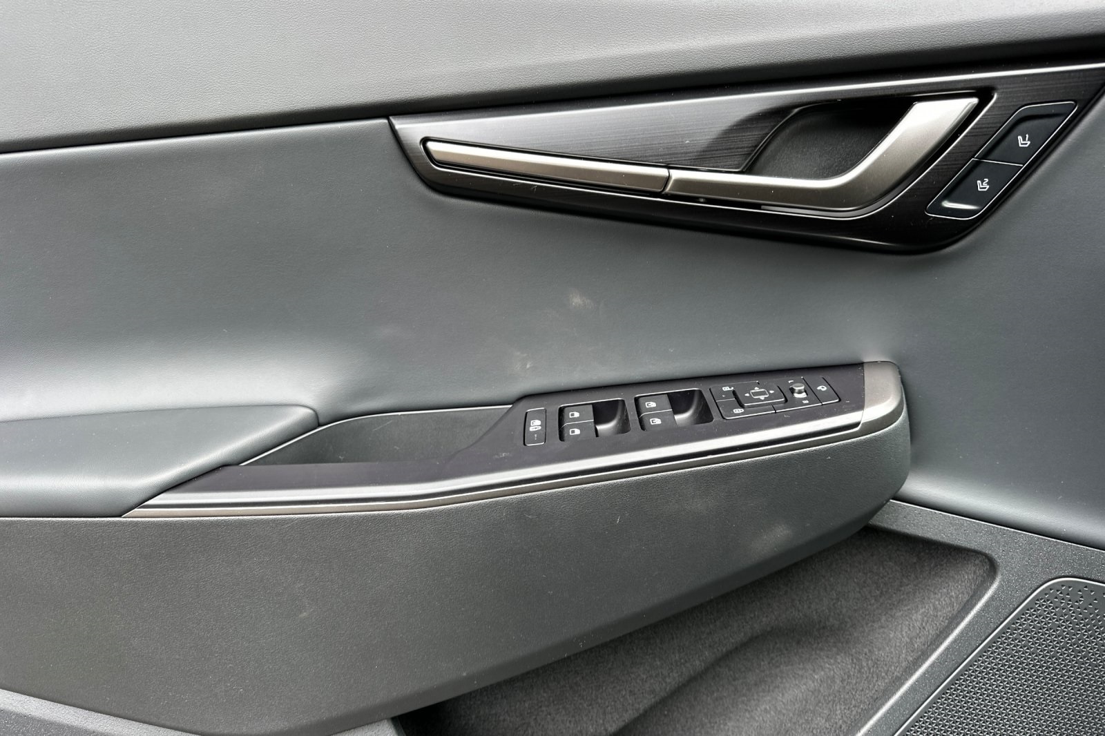 2025 Kia EV6 Light Wind photo 7