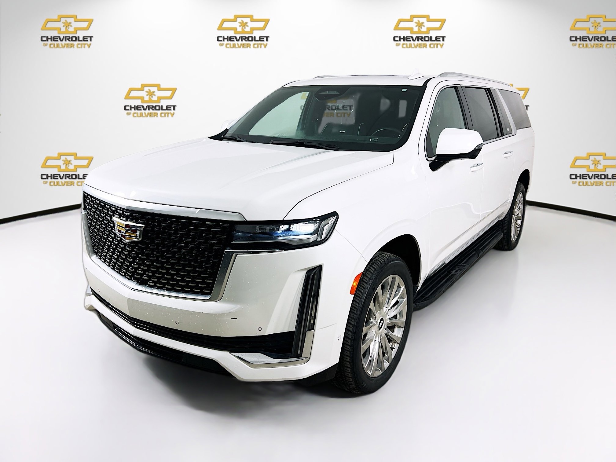 2022 Cadillac Escalade ESV Premium Luxury photo 3