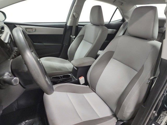 2017 Toyota Corolla LE photo 16