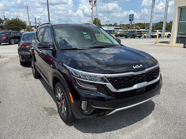 2023 Kia Seltos SX photo 4