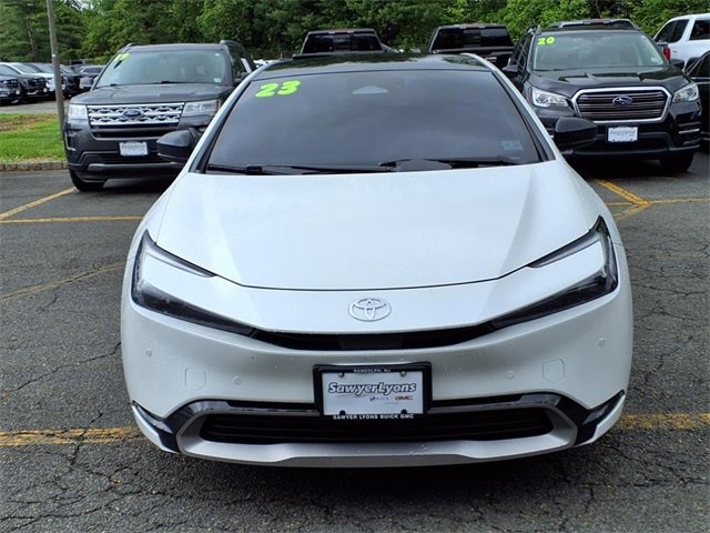 2023 Toyota Prius Prime SE Premium photo 2
