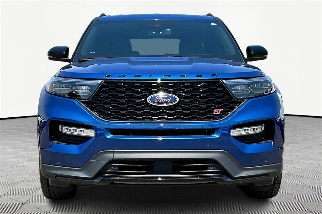 2022 Ford Explorer ST photo 3