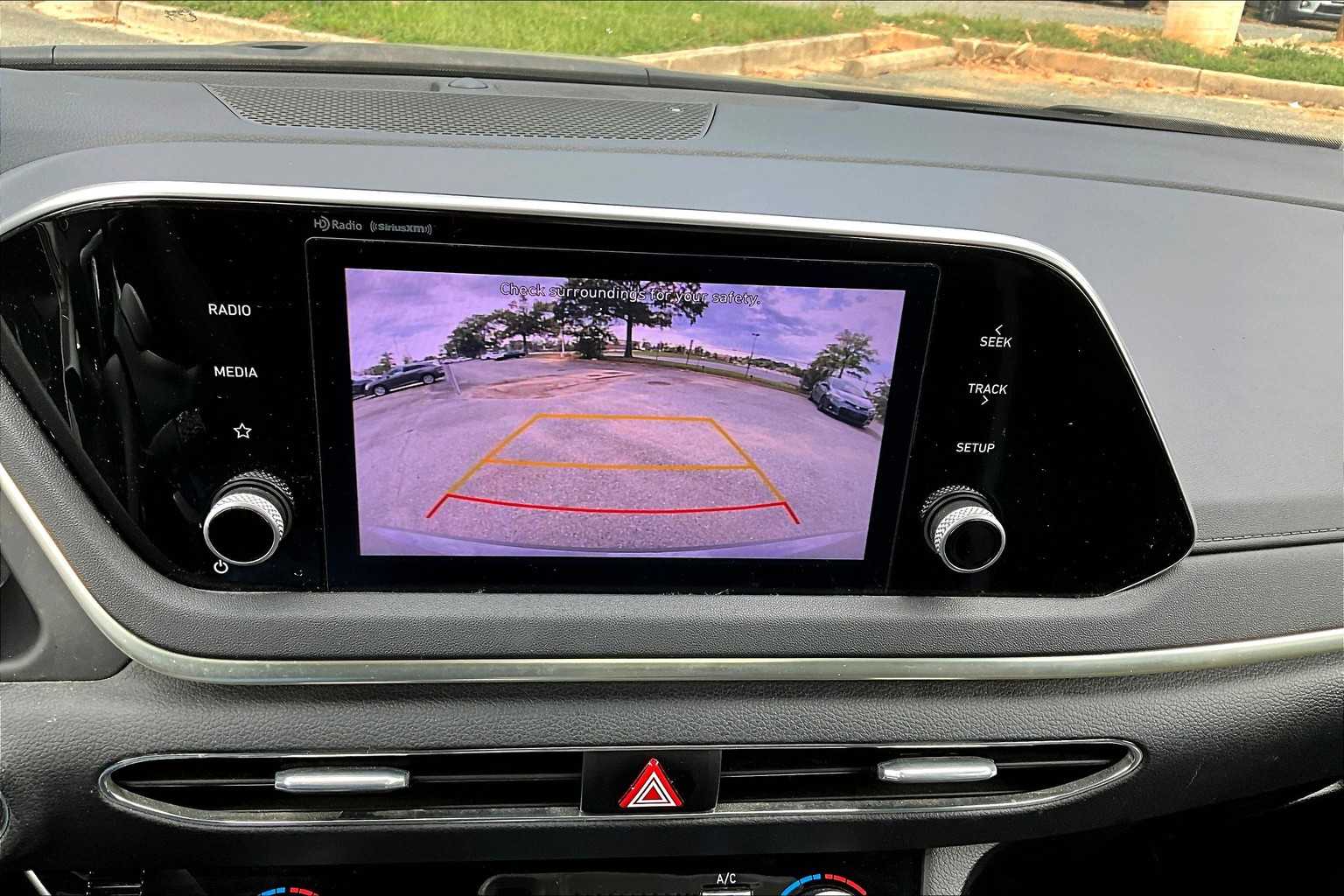 2022 Hyundai Sonata SEL photo 25