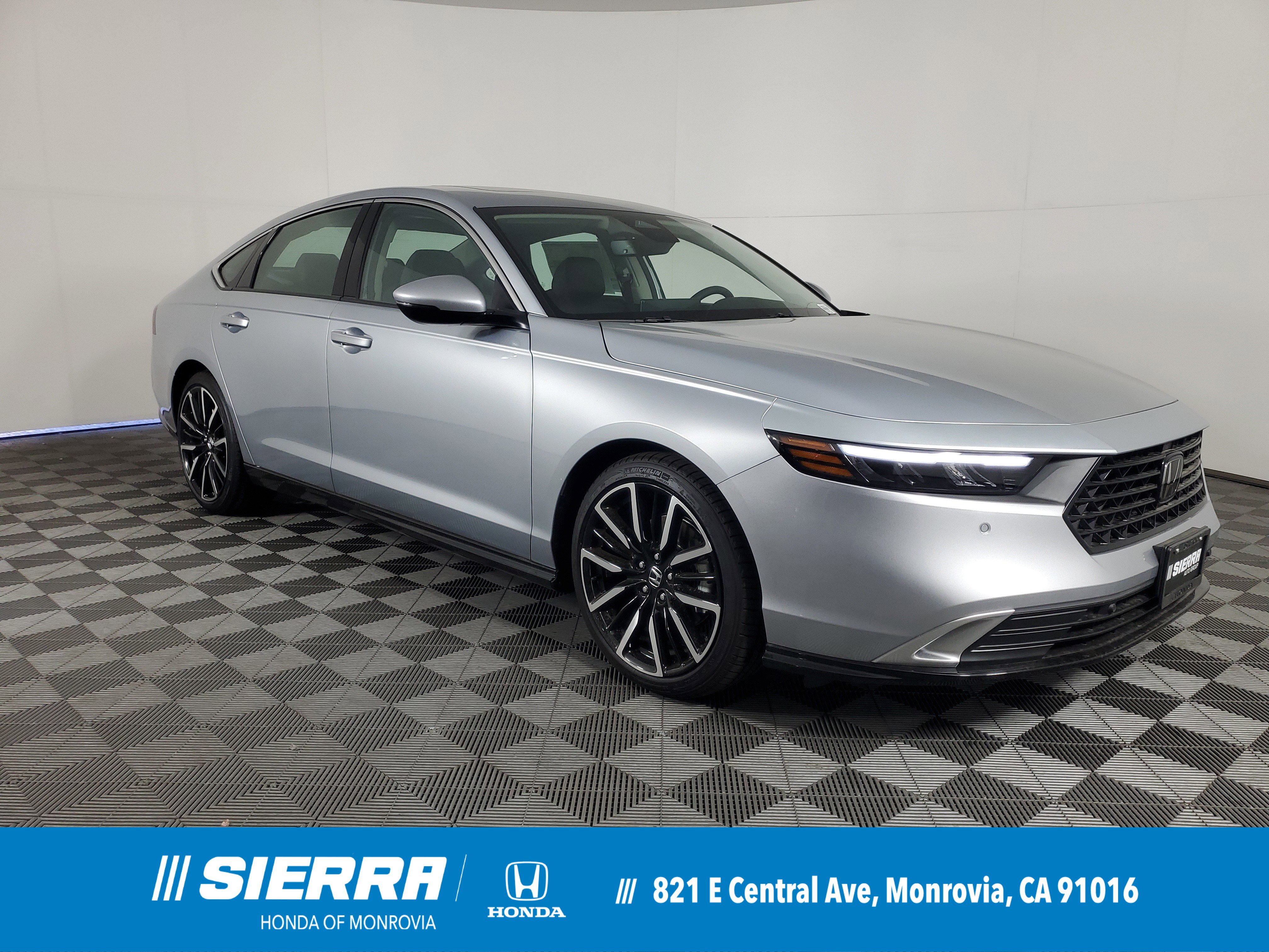 2025 Honda Accord Hybrid Touring's photo