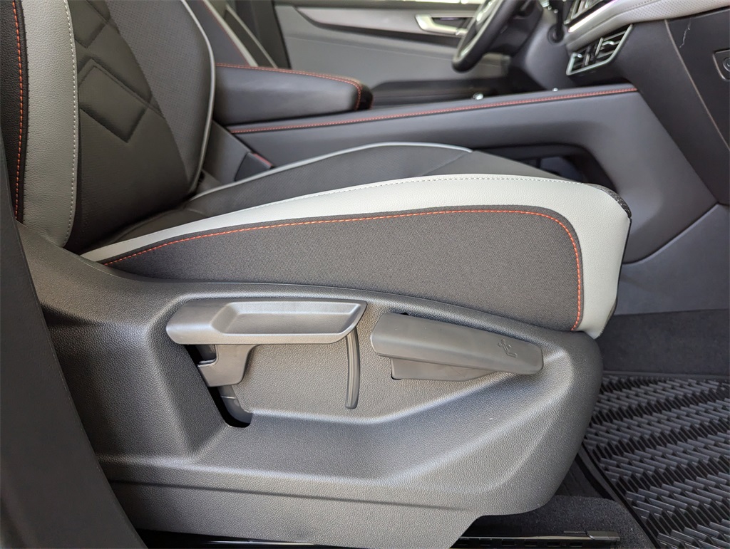 2025 Volkswagen Atlas SE Technology Peak Edition photo 37
