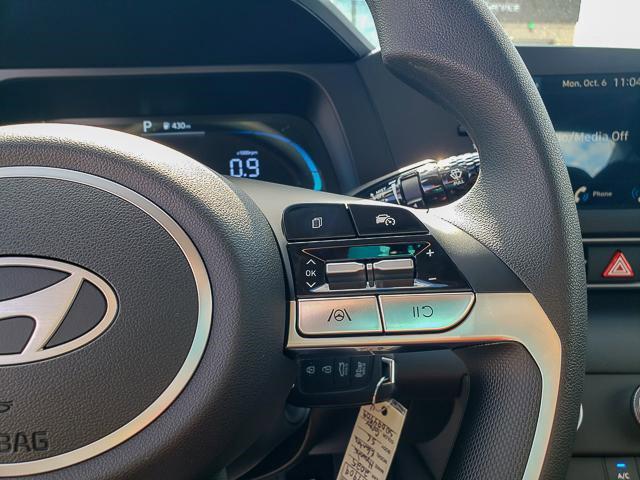 2025 Hyundai Elantra SE photo 18