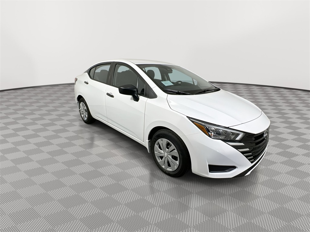 2025 Nissan Versa 1.6 S photo 2