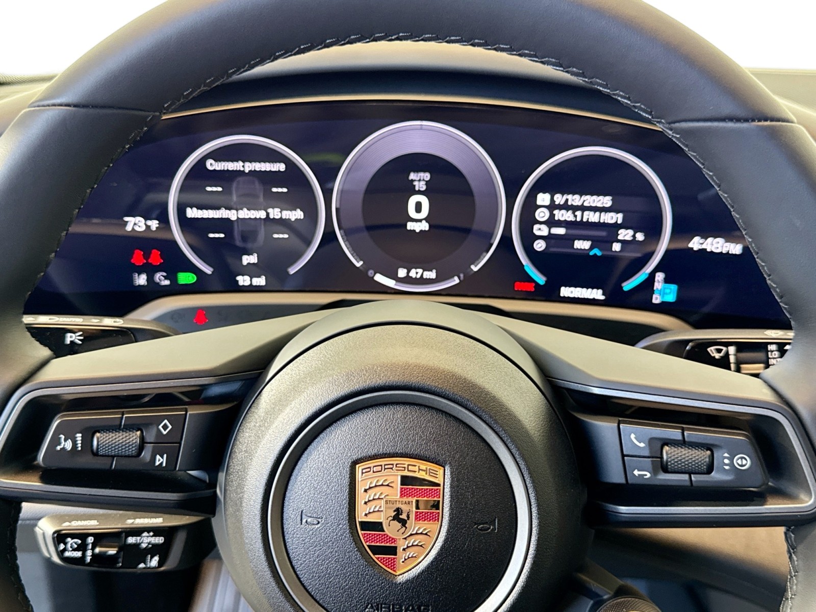 2025 Porsche Taycan 4 photo 14