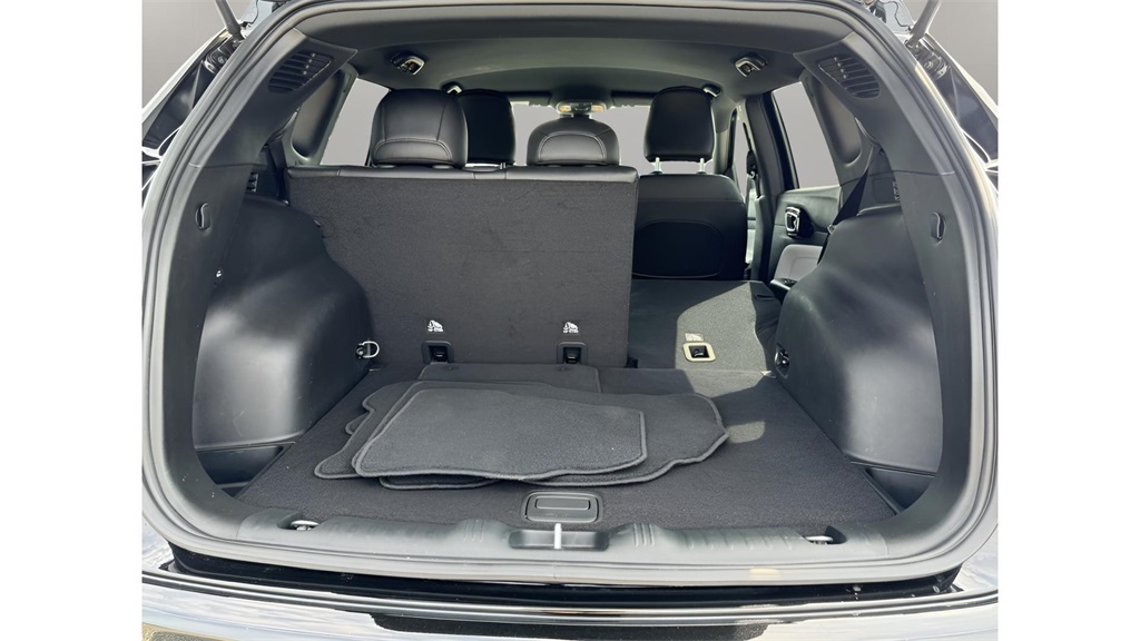 2024 Jeep Compass Limited photo 23