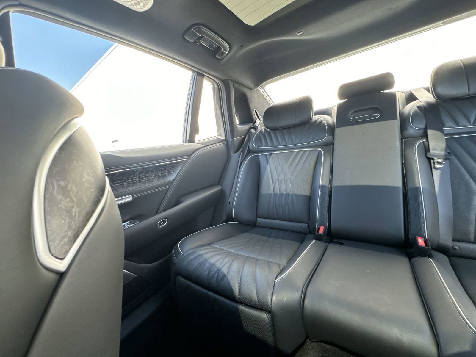 2024 Genesis G90 3.5T E-Supercharger photo 12