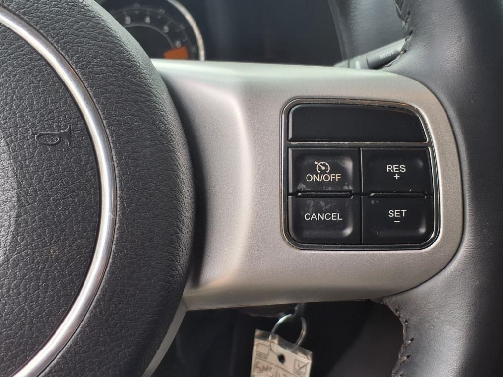 2015 Jeep Compass Latitude photo 16