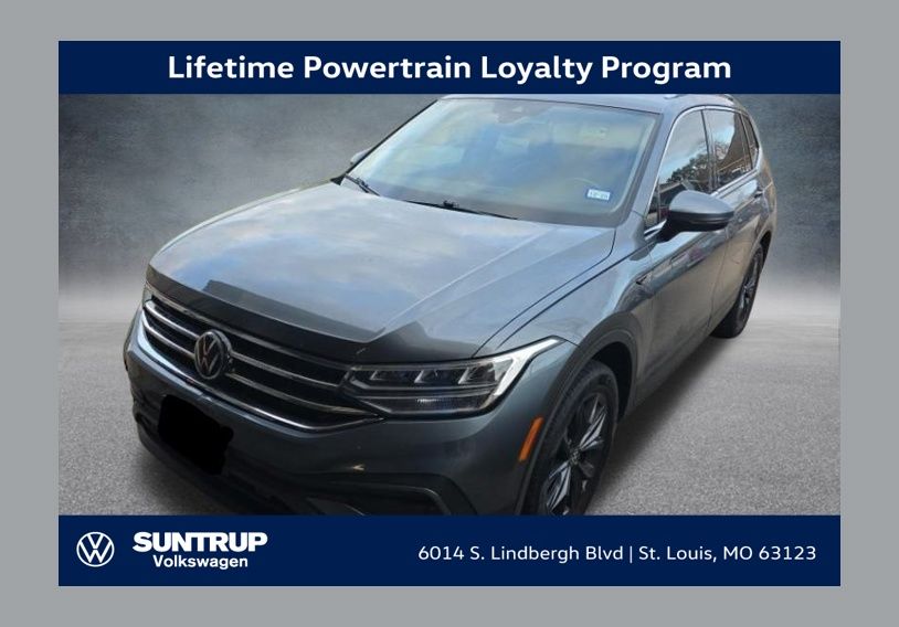 2022 Volkswagen Tiguan SE's photo