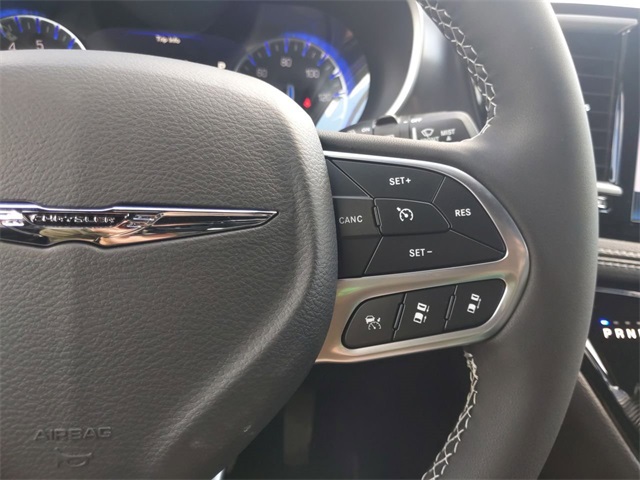 2026 Chrysler Pacifica photo 22